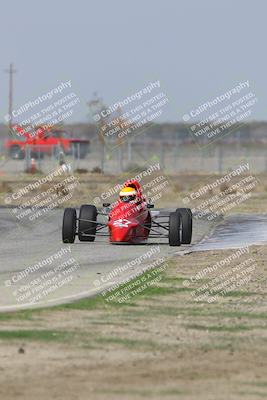 media/Oct-25-2025-CalClub SCCA (Sat) [[34c778dfbe]]/Group 5/Qualifying/